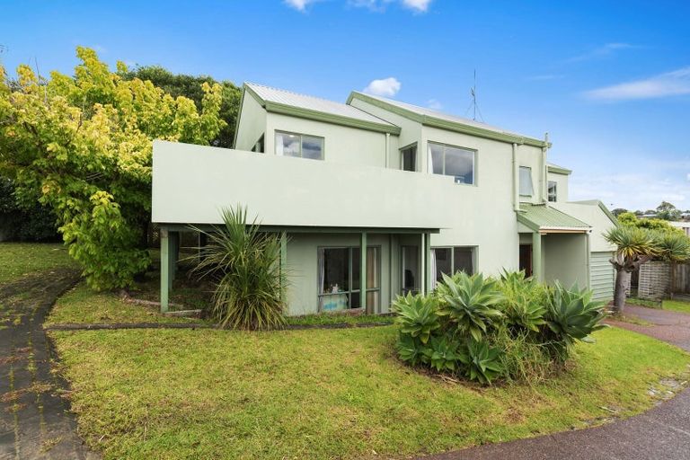 Photo of property in 77 Caribbean Drive, Unsworth Heights, Auckland, 0632