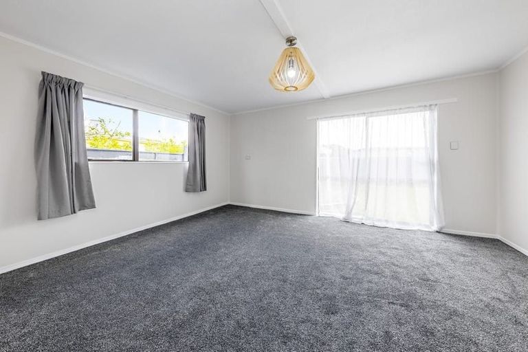 Photo of property in 24 President Avenue, Papakura, 2110