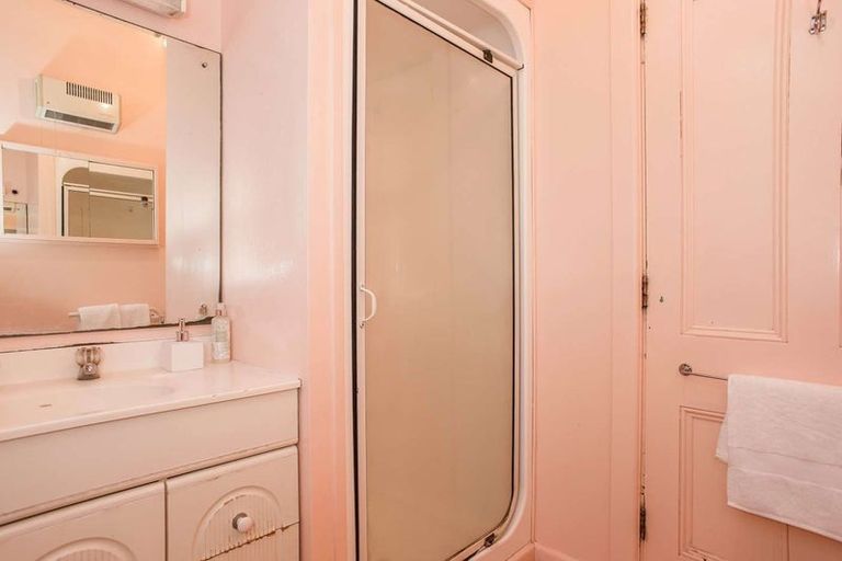 Photo of property in 211 Grant Road, Thorndon, Wellington, 6011