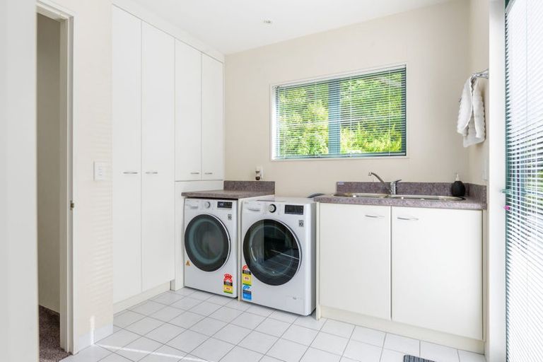 Photo of property in 2 Minchin Crescent, St Andrews, Hamilton, 3200