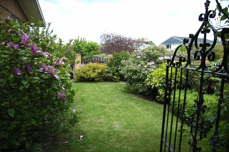 Photo of property in 1/68 Nortons Road, Avonhead, Christchurch, 8042