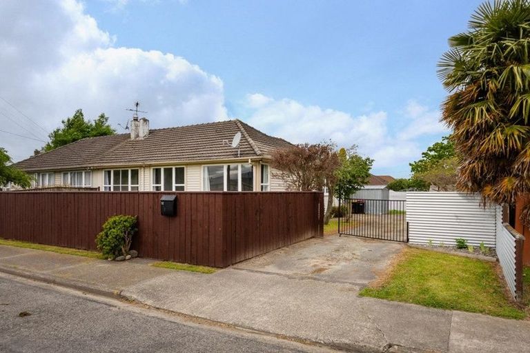 Photo of property in 12 Gardiner Street, Riversdale, Blenheim, 7201