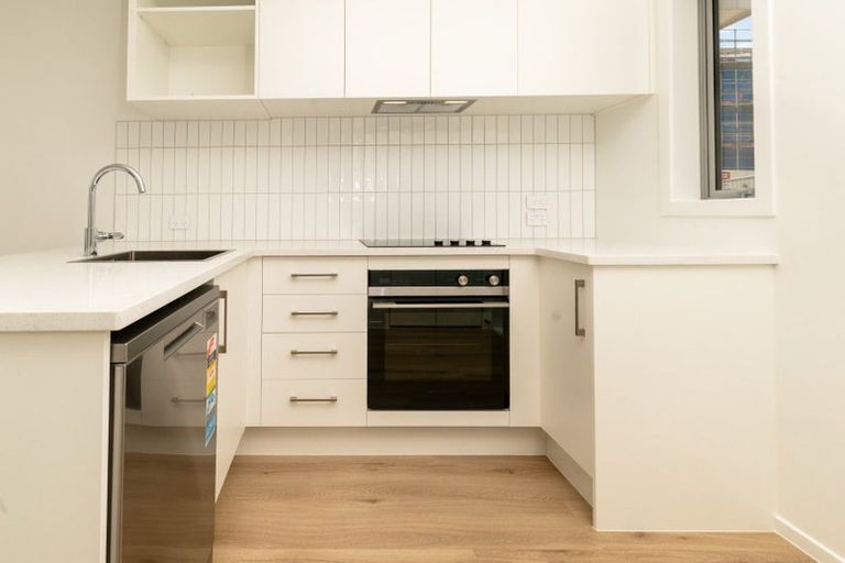 Photo of property in 87 Ngae Place, Mangere East, Auckland, 2024