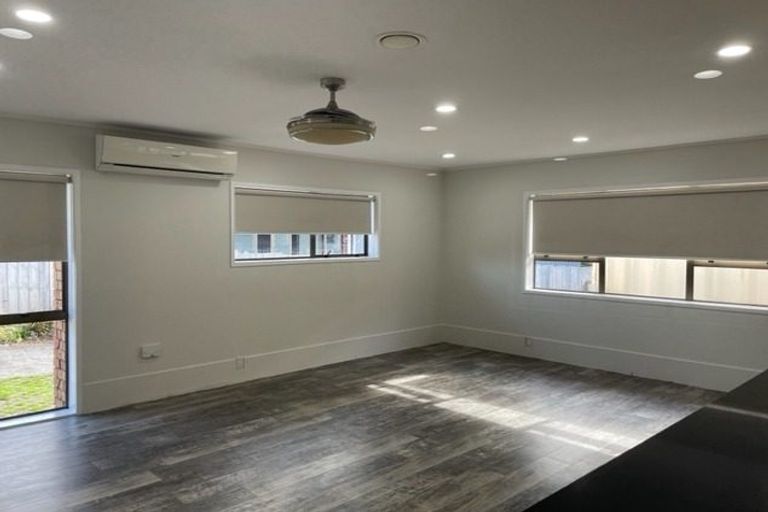 Photo of property in 1/6 Rosca Lane, Sunnyhills, Auckland, 2010