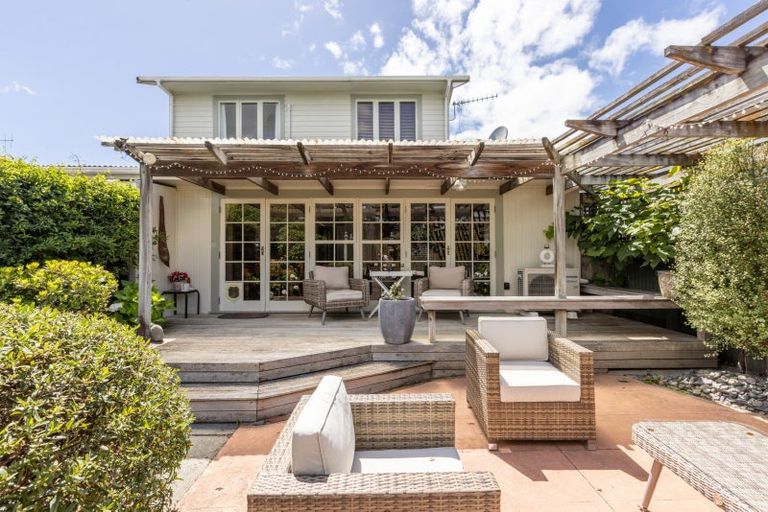 Photo of property in 142 Nelson Crescent, Napier South, Napier, 4110