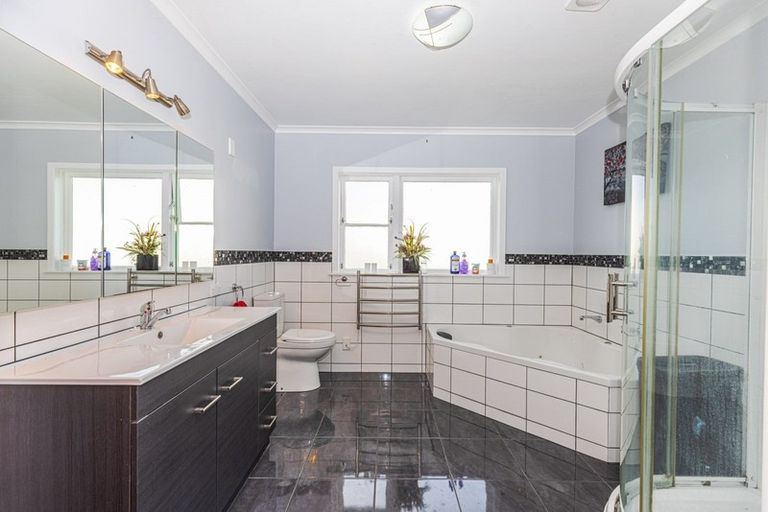 Photo of property in 17 Edward Street, Pahiatua, 4910