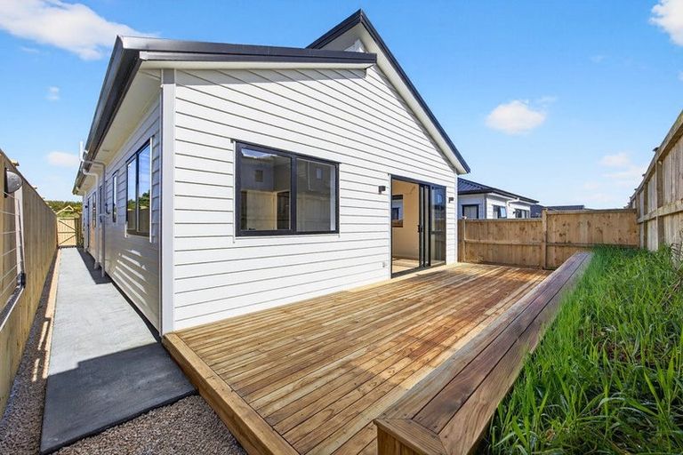 Photo of property in 13 Huringa Road, Karaka, Papakura, 2113