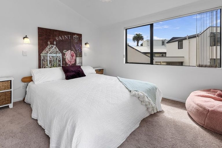 Photo of property in 2/20 Fifth Avenue, Tauranga, 3110