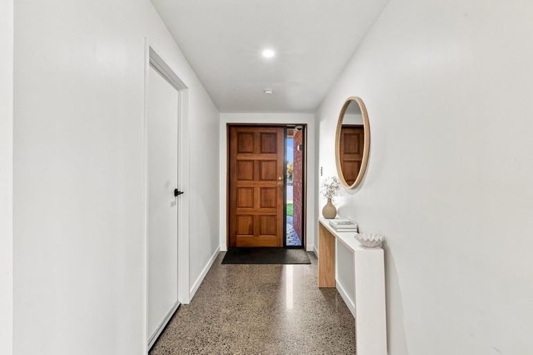 Photo of property in 18 Briarmont Street, Avondale, Christchurch, 8061