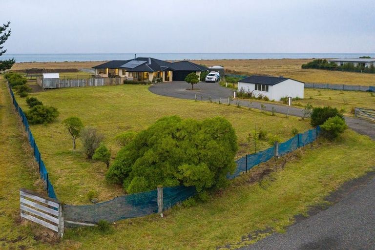 Photo of property in 37 Ocean View Crescent, Rarangi, Blenheim, 7273