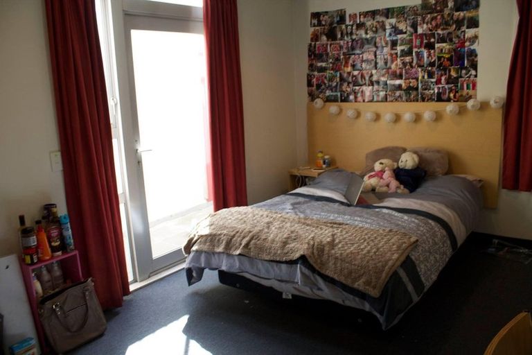 Photo of property in Hanson House, 4/27 Hanson Street, Mount Cook, Wellington, 6021