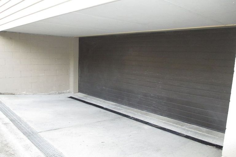 Photo of property in 9c Woodall Place, Totara Vale, Auckland, 0627