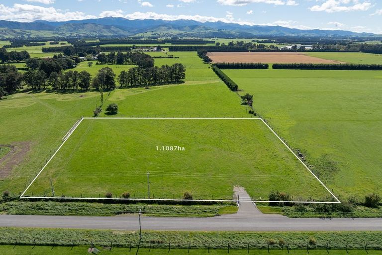 Photo of property in 231 Hughes Line, West Taratahi, Carterton, 5887