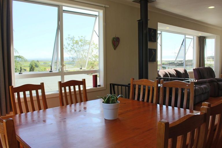 Photo of property in 208 Waikiekie Road, Thames, 3500