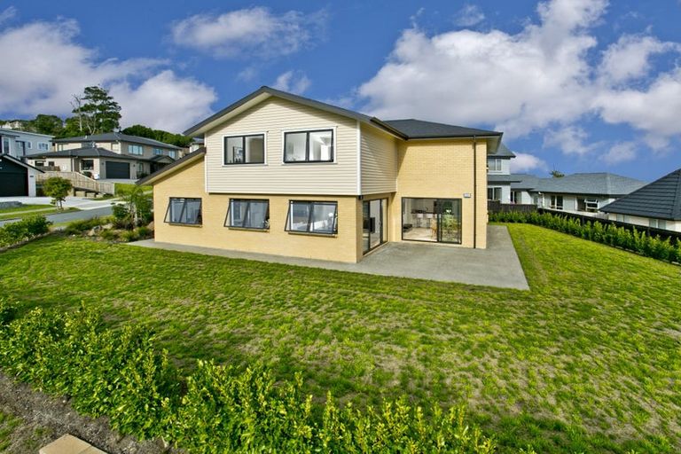 Photo of property in 23 Corricvale Way, Northcross, Auckland, 0632