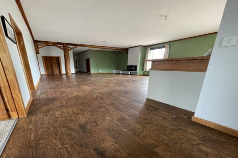 Photo of property in 9 Ruataniwha Street, Waipawa, 4210