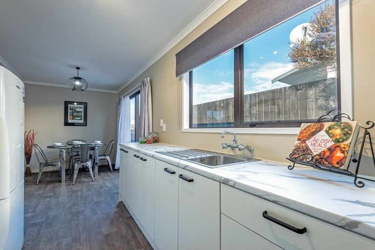 Photo of property in 34 Mcleavey Drive, Kelvin Grove, Palmerston North, 4414