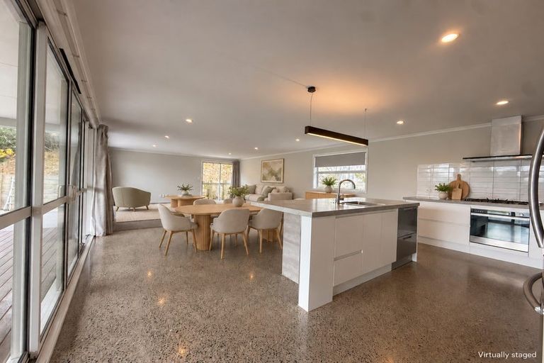 Photo of property in 18 Banks Boulevard, Whitby, Porirua, 5024