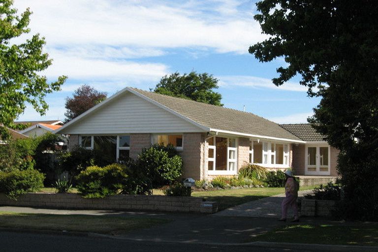 Photo of property in 53 Woodbury Street, Russley, Christchurch, 8042