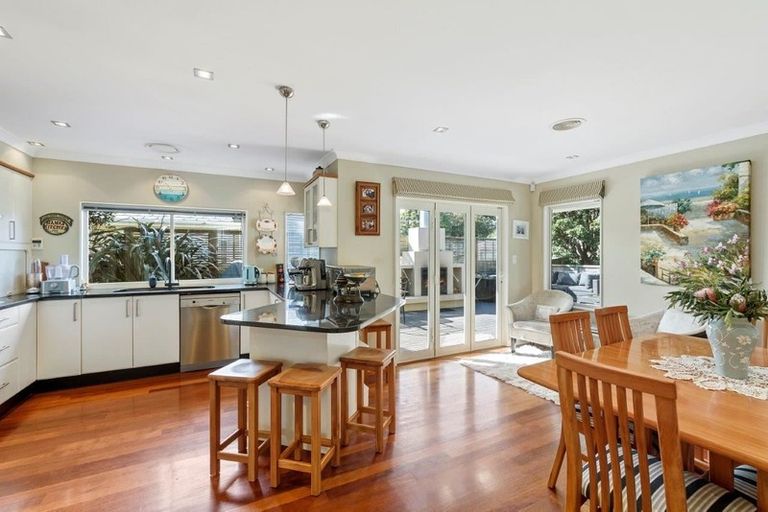 Photo of property in 22 Tutere Street, Waikanae Beach, Waikanae, 5036