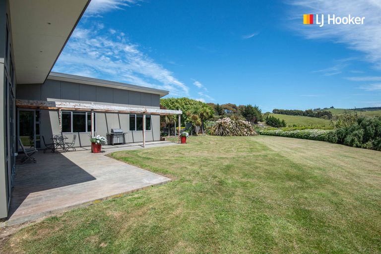 Photo of property in 966 Taieri Mouth Road, Kuri Bush, Brighton, 9091