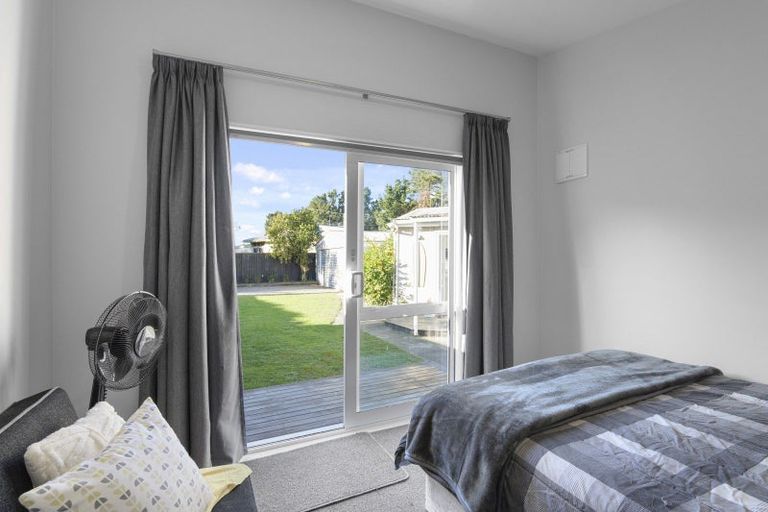 Photo of property in 15 South Crescent, Amberley, 7481