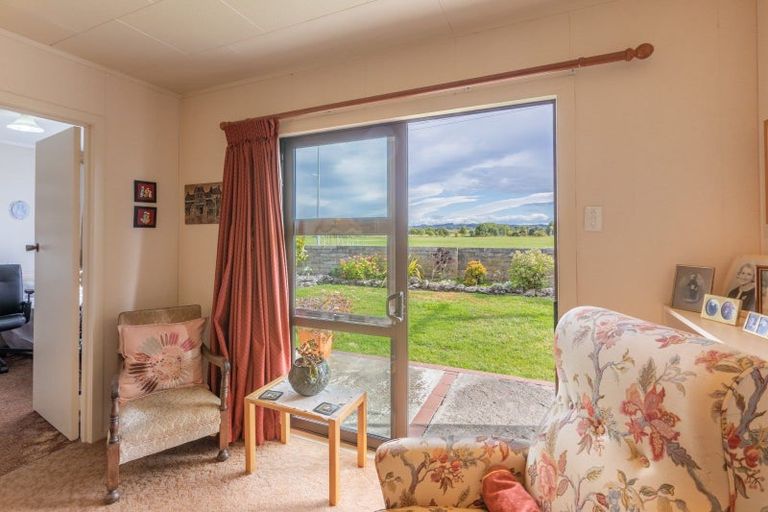 Photo of property in 76 Meeanee Quay, Westshore, Napier, 4110