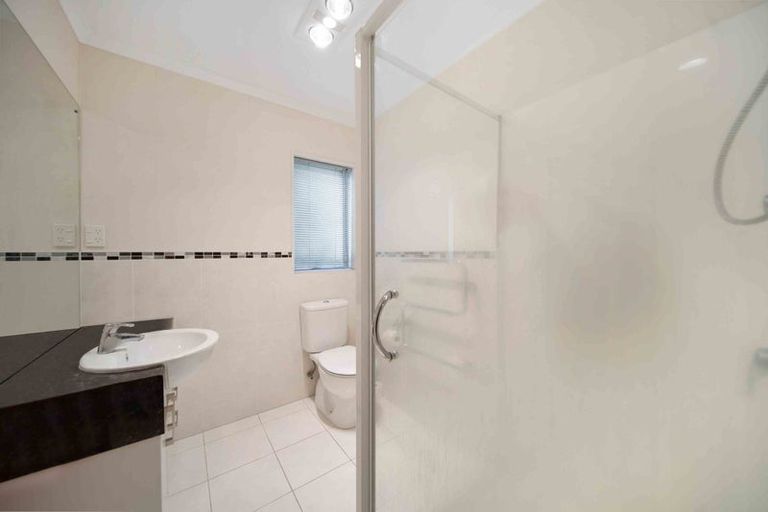 Photo of property in 9 Seresin Crescent, Flat Bush, Auckland, 2016