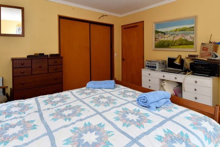 Photo of property in 40 Falcon Street, Palmerston, 9430