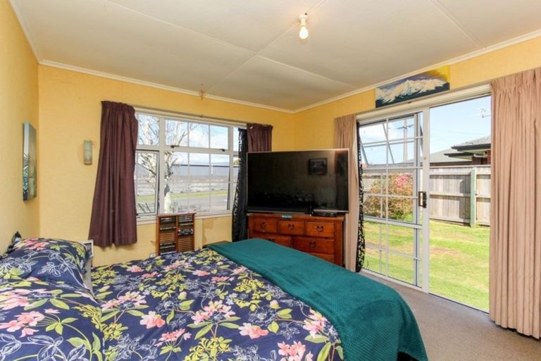 Photo of property in 13 Wilton Street, Westown, New Plymouth, 4310