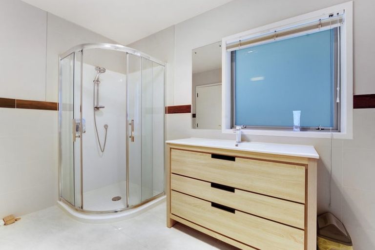 Photo of property in 80 Onetaunga Road, Chatswood, Auckland, 0626