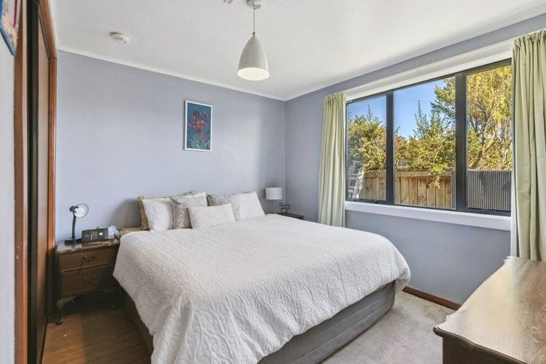 Photo of property in 2/7 Wilmot Street, Northcote, Christchurch, 8052