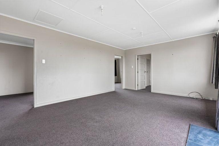 Photo of property in 1502 South Road, Manutahi, Patea, 4598
