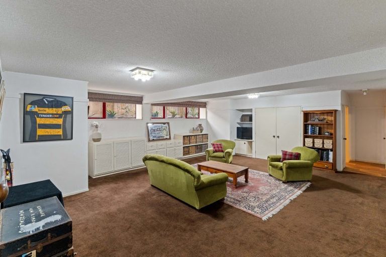 Photo of property in 21 Fillis Street, New Plymouth, 4310