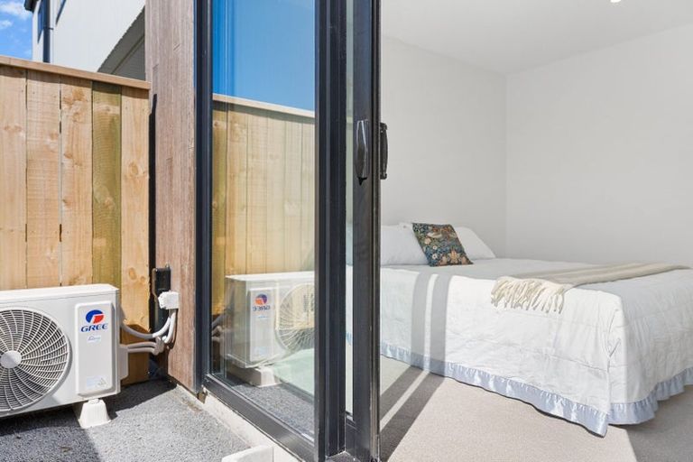 Photo of property in 1/200 Knights Road, Hutt Central, Lower Hutt, 5011