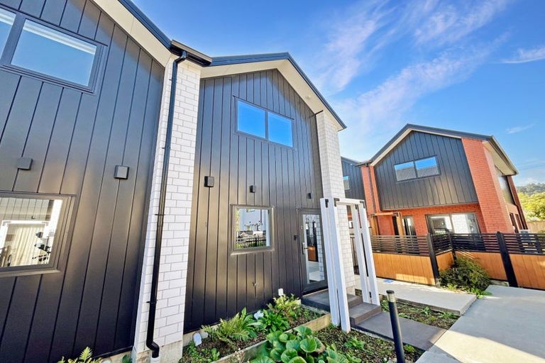 Photo of property in 2/12 Biddle Crescent, Taita, Lower Hutt, 5011