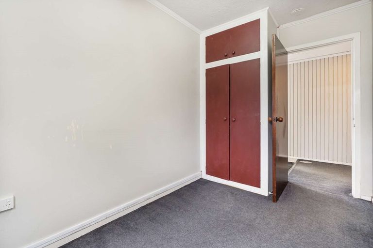 Photo of property in 222 Memorial Avenue, Burnside, Christchurch, 8053