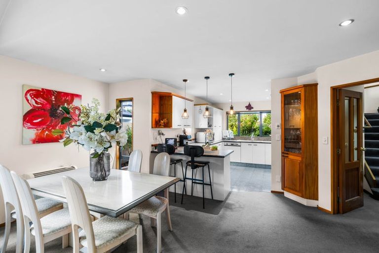 Photo of property in 140 Memorial Avenue, Burnside, Christchurch, 8053