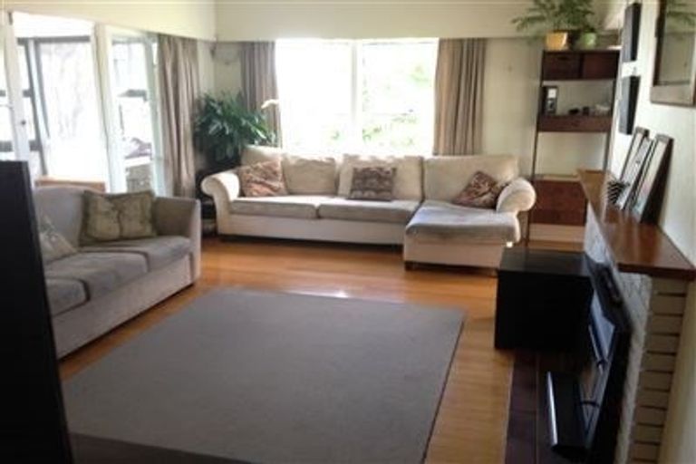 Photo of property in 1/21 William Souter Street, Forrest Hill, Auckland, 0620