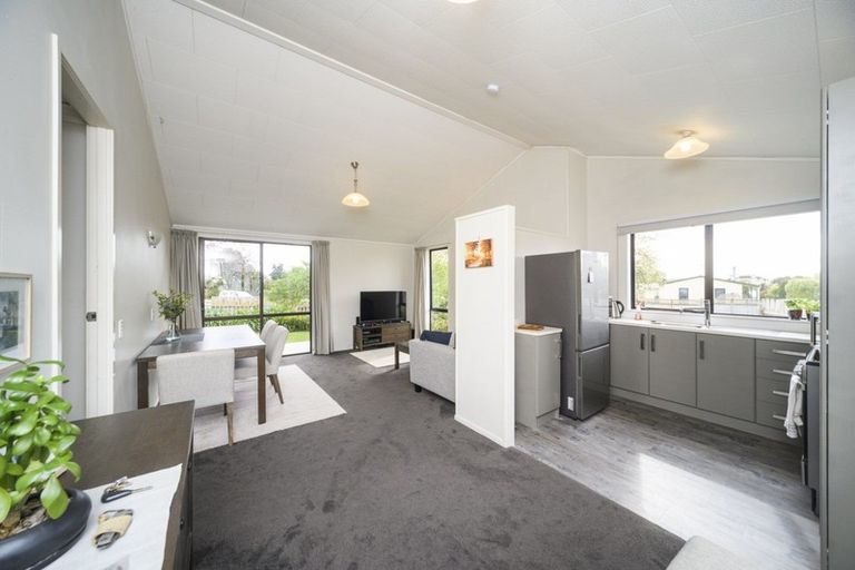 Photo of property in 34 Kowhai Street, Tokomaru, Palmerston North, 4474