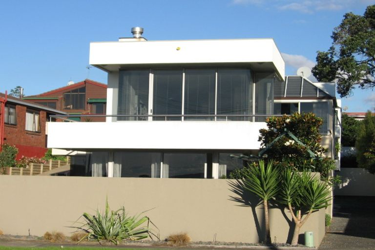 Photo of property in 1/14 Takutai Avenue, Bucklands Beach, Auckland, 2012