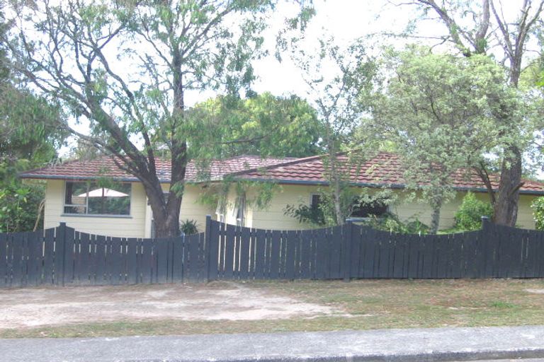 Photo of property in 4 Bonito Place, Bayview, Auckland, 0629