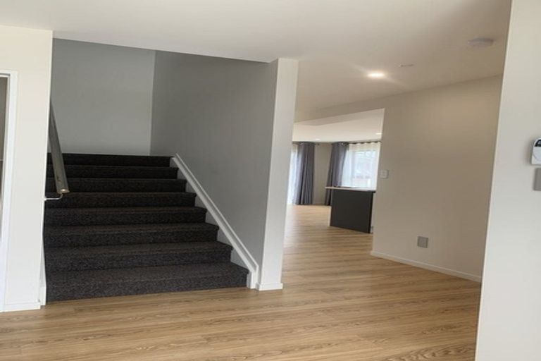 Photo of property in 98 Cardiff Road, Pakuranga, Auckland, 2010