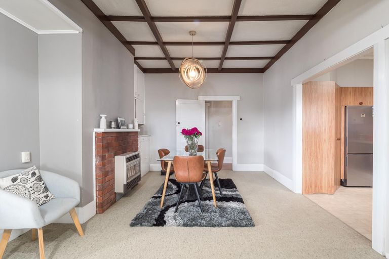 Photo of property in 19 Williams Street, Cambridge, 3434