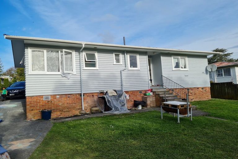 Photo of property in 83 Barrys Road, Glendene, Auckland, 0602