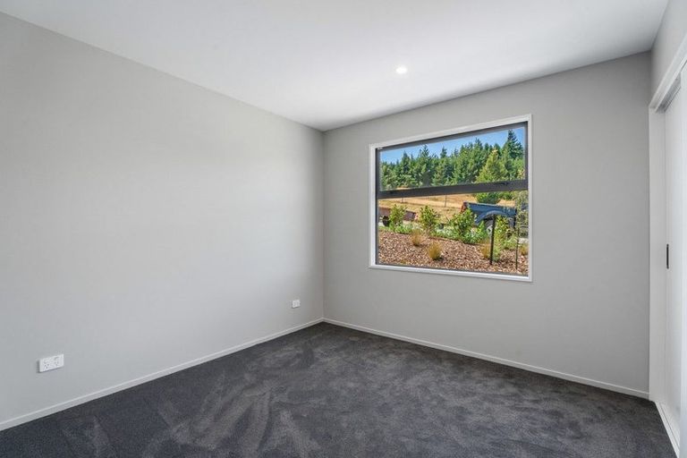 Photo of property in 2 Tuohy Lane, Wanaka, 9305