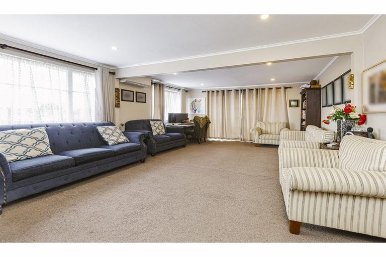 Photo of property in 12 Luke Place, Otara, Auckland, 2023