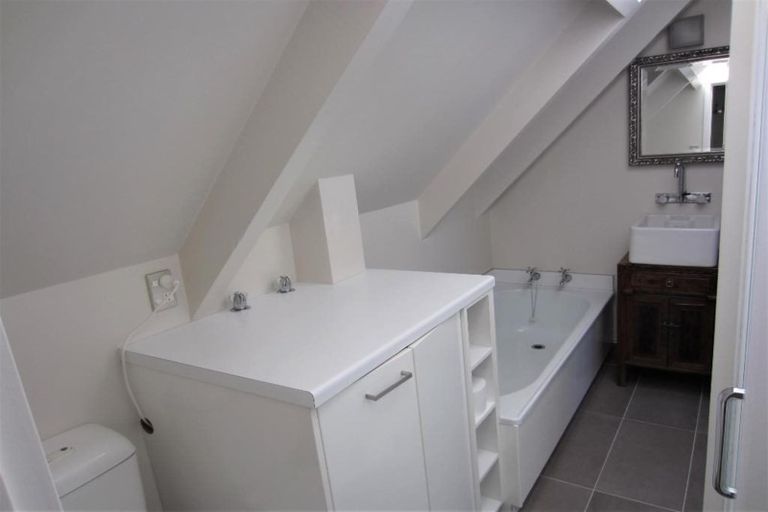 Photo of property in 10/12 Shrewsbury Street, Merivale, Christchurch, 8014