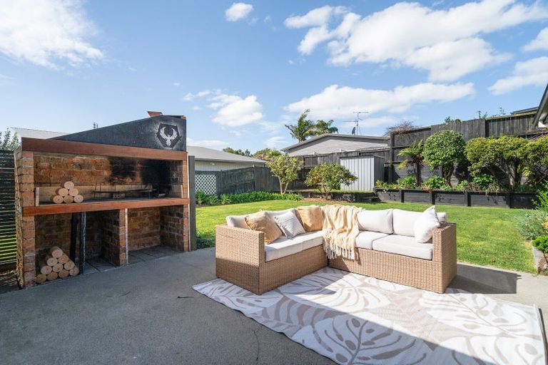 Photo of property in 23 Rosella Drive, Welcome Bay, Tauranga, 3112