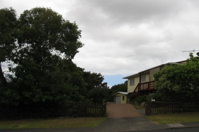 Photo of property in 17 Lynn Road, Bayview, Auckland, 0629